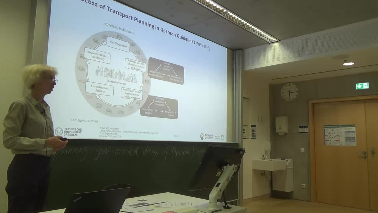 thumbnail of medium /cache/77212150f624a3cb116d6c7d0dfa2690.png